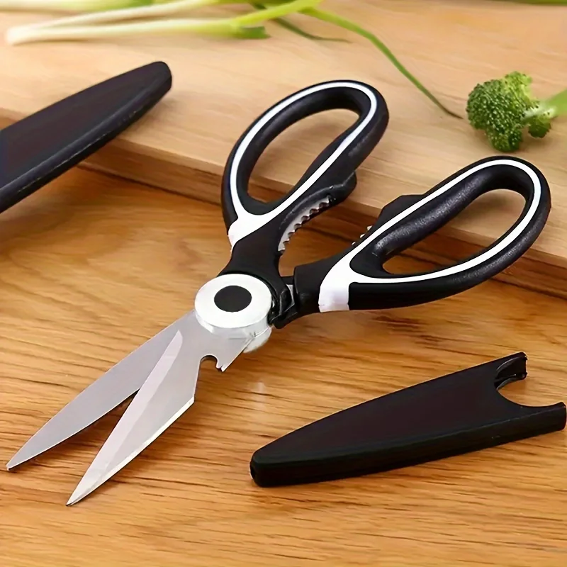 Kitchen Jobs - An openable tool for cutting nuts